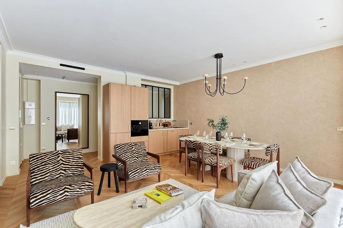 Incredible Ac 3 Bedrooms Center Of By Prestige Appartement *