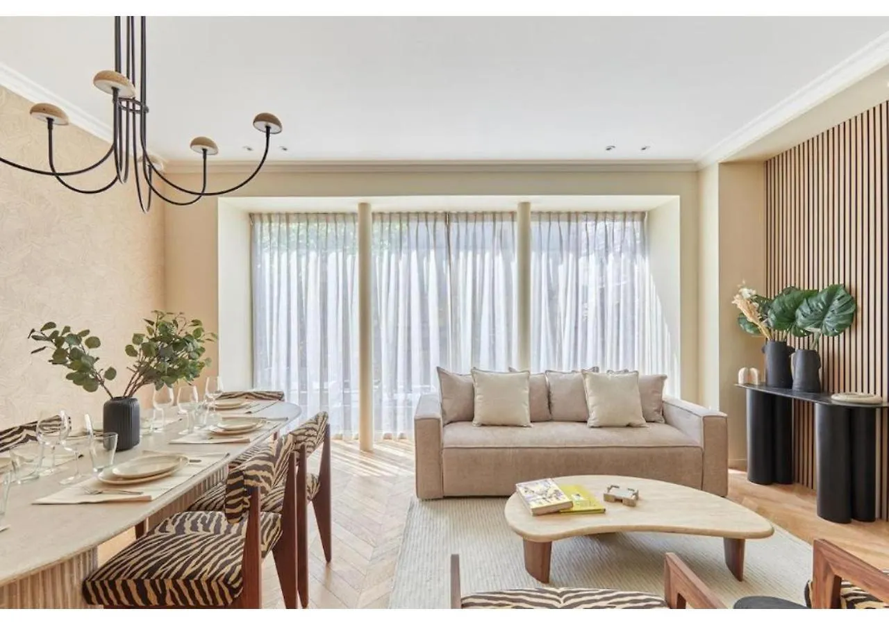 Incredible Ac 3 Bedrooms Center Of By Prestige Apartment