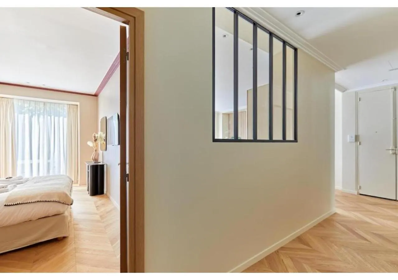 Appartement Incredible Ac 3 Bedrooms Center Of By Prestige Parijs
