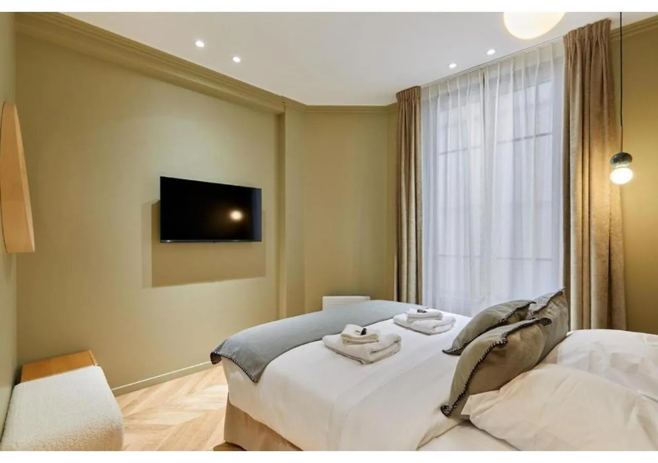 Incredible Ac 3 Bedrooms Center Of By Prestige Appartement *