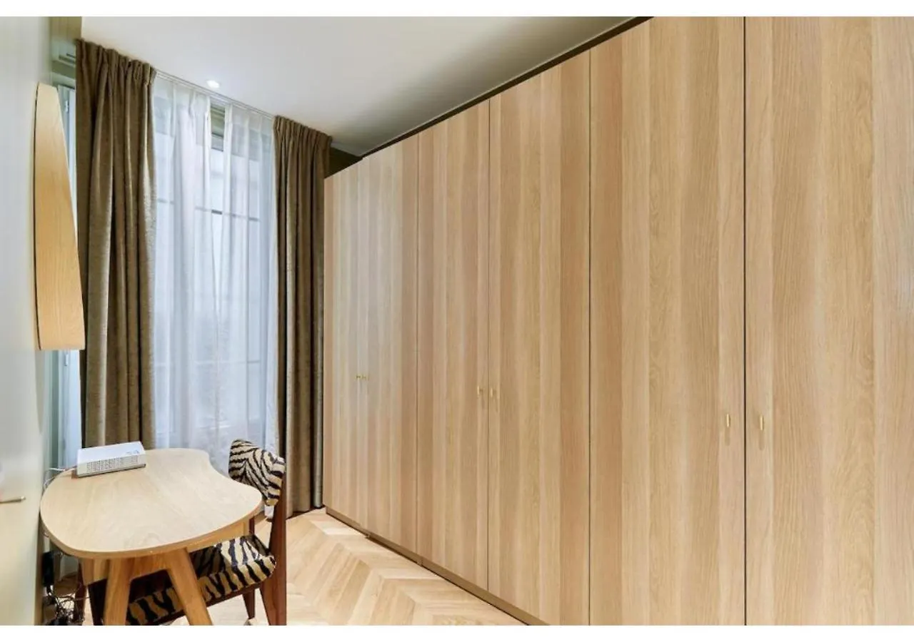 Incredible Ac 3 Bedrooms Center Of By Prestige Parijs